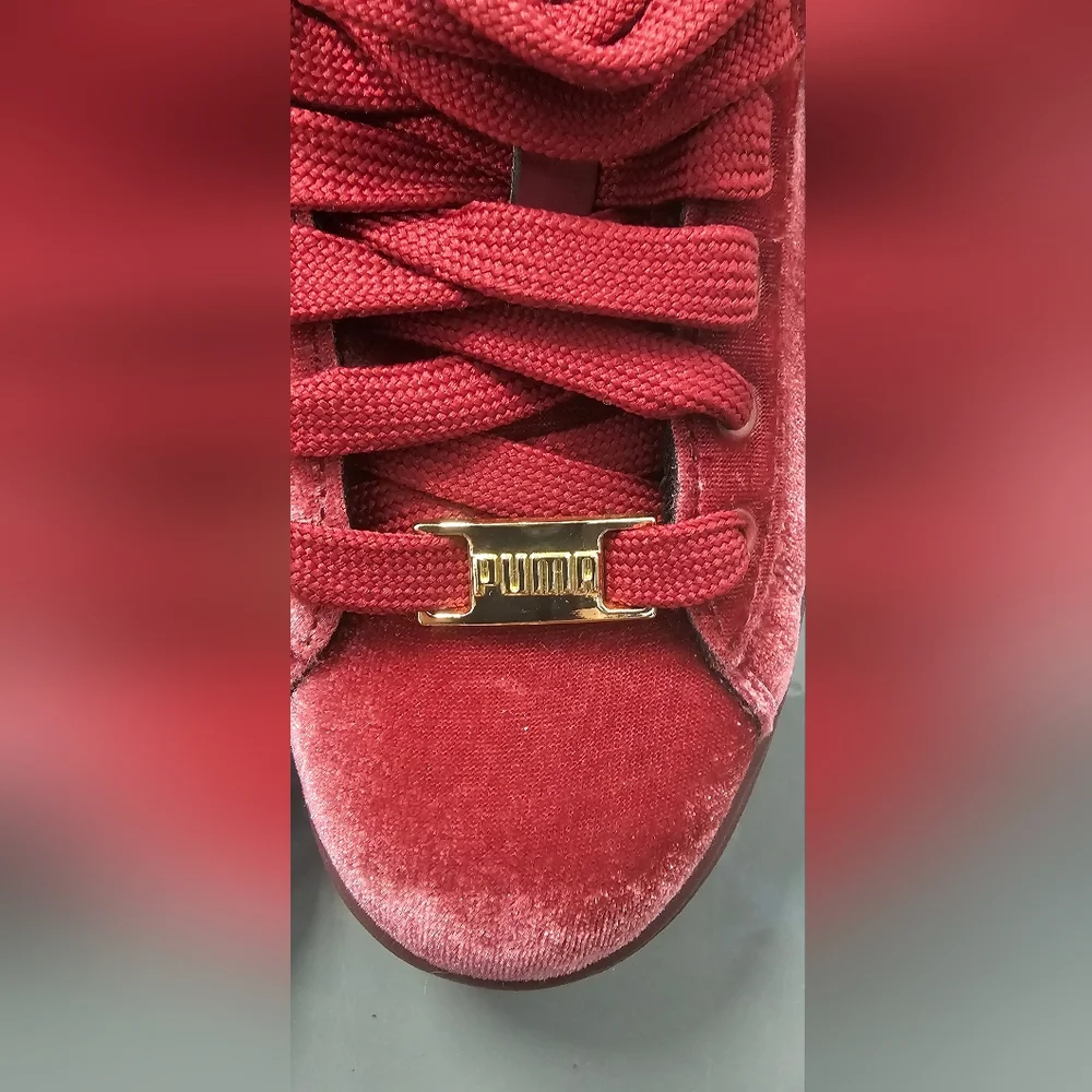 PUMA Mayze Velvet Tibetan Red Platform Sneakers Sz 7 Like New